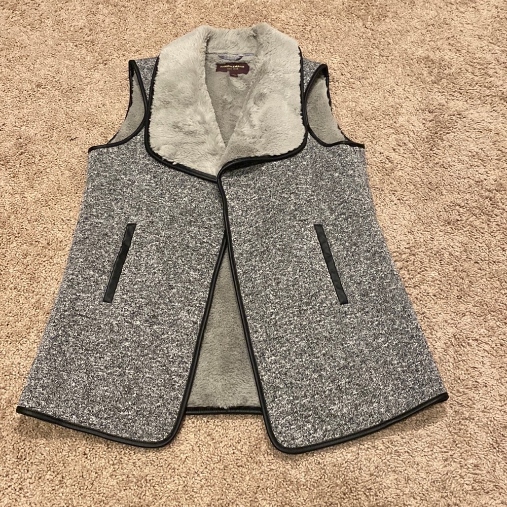 Grey with Leather, Womans, Johnston and Murphy Vest